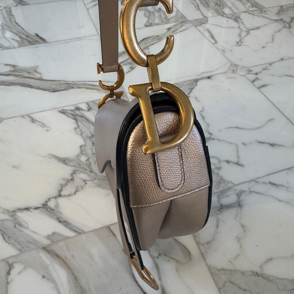 Metallic Grained Calfskin Saddle Bag Gold - Picture 6 of 11